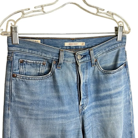 Levi’s - Wedgie Straight, Icon-Fit, Distressed Cropped High Rise Jeans - Size 27 - Picture 10 of 17